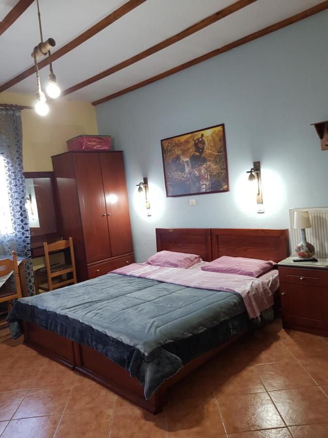 Alexandros Guesthouse Orma Luaran gambar