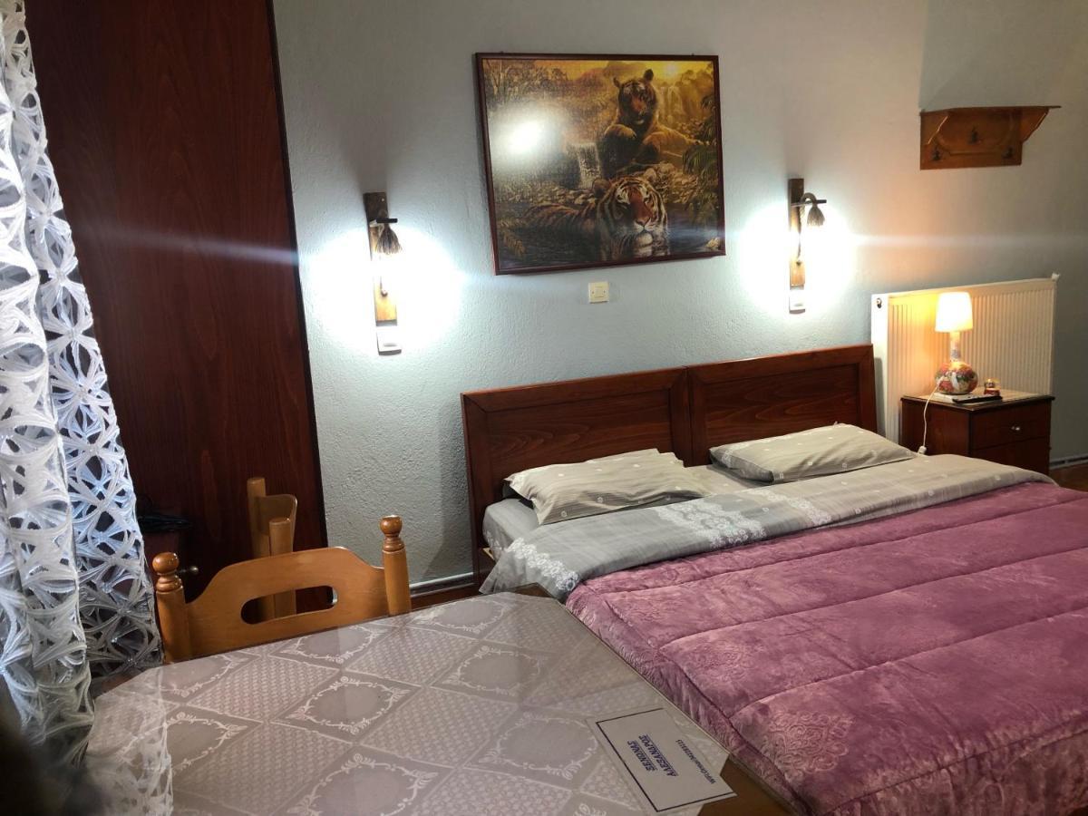 Alexandros Guesthouse Orma Luaran gambar