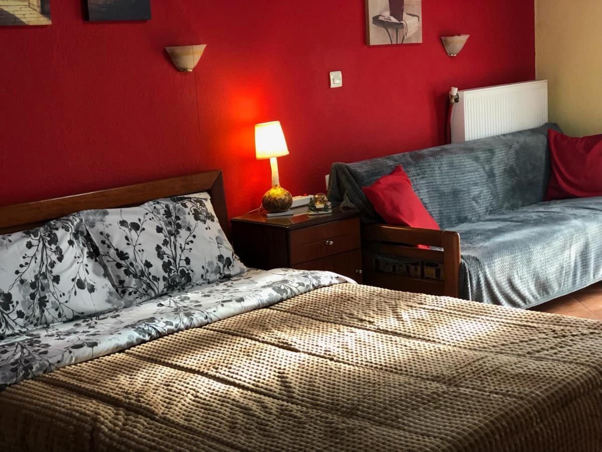 Alexandros Guesthouse Orma Luaran gambar