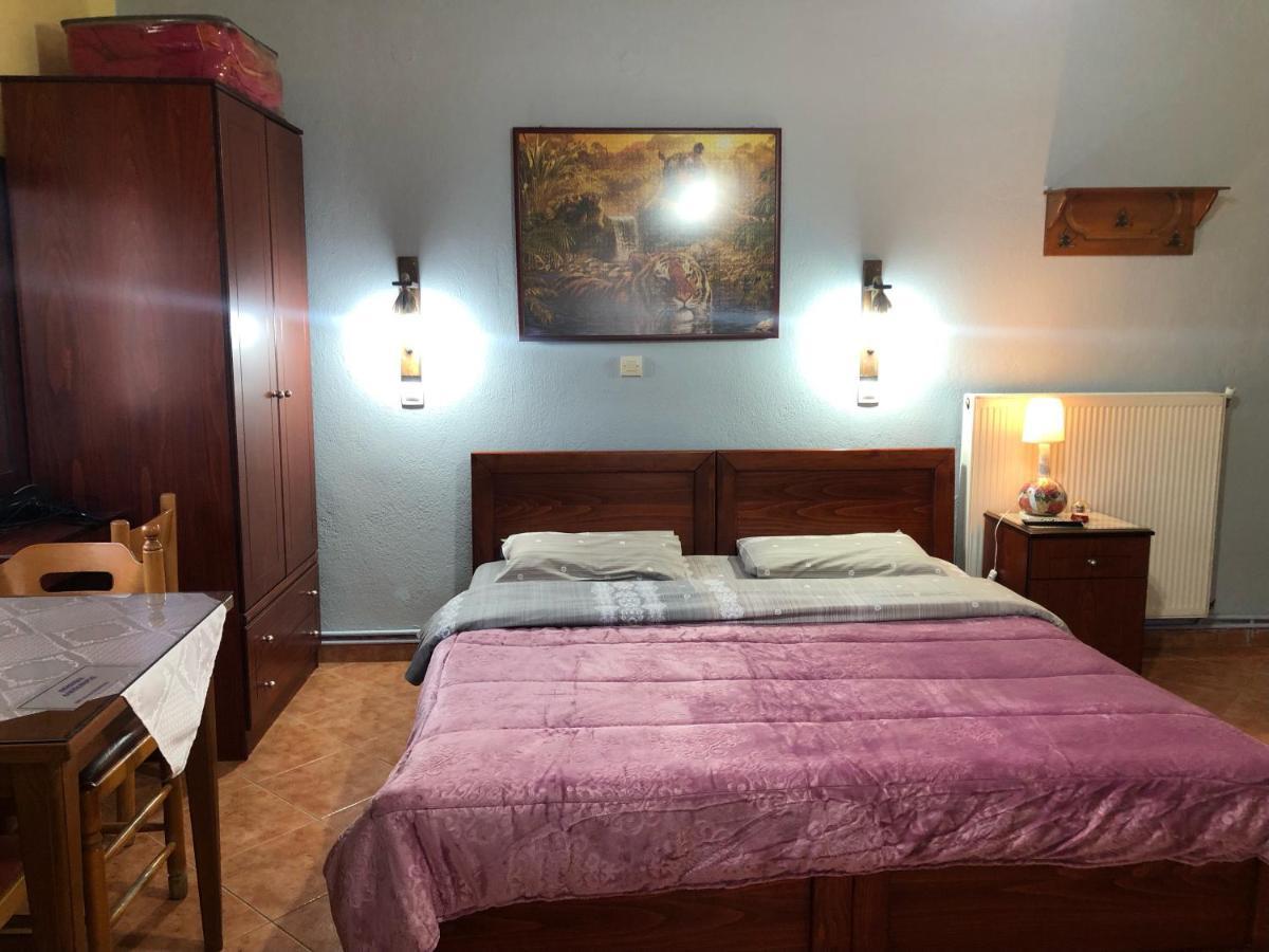 Alexandros Guesthouse Orma Luaran gambar