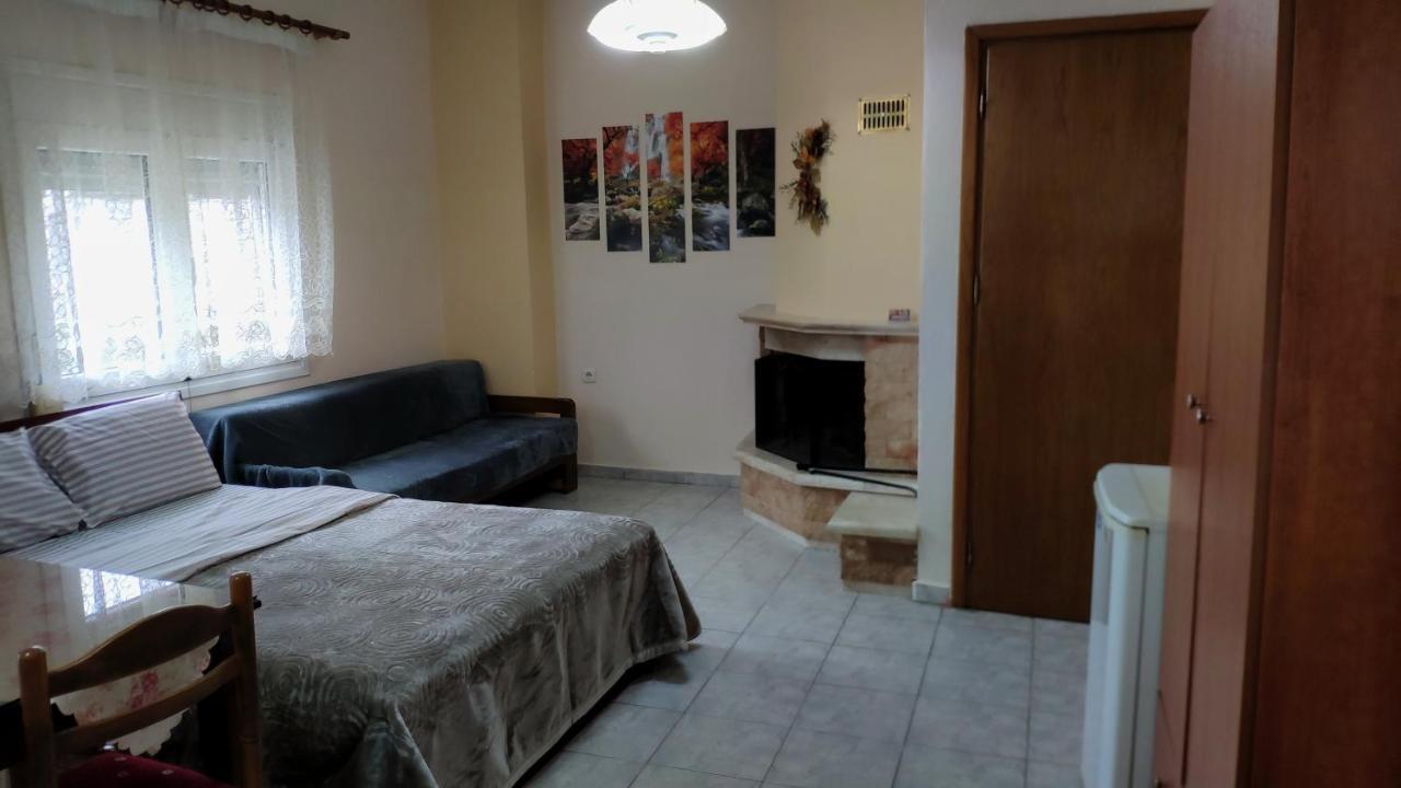 Alexandros Guesthouse Orma Luaran gambar