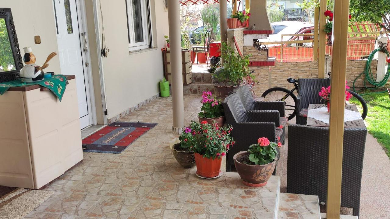 Alexandros Guesthouse Orma Luaran gambar