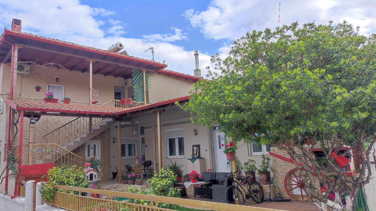 Alexandros Guesthouse Orma Luaran gambar